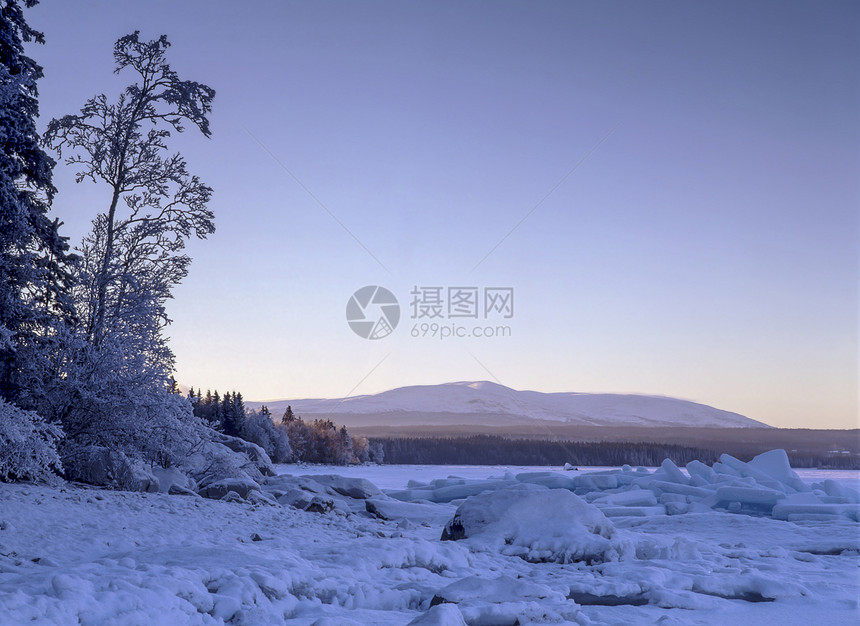 冬季风景天气季节森林小路阳光冻结荒野阴影天空美丽图片