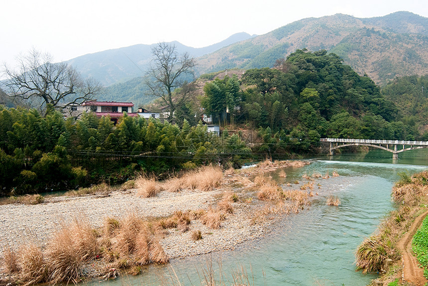 国别观点树木房屋溪流乡村山脉旅游山谷河流桥梁环保图片