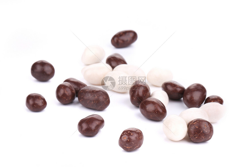 白色和黑色巧克力覆盖的拖带图片