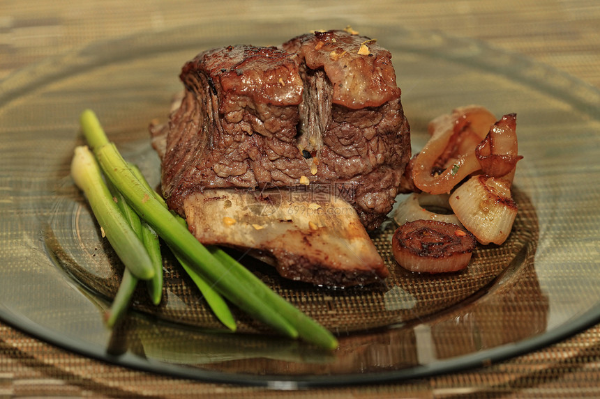 烤红牛肉肉牛肉午餐美食食物鱼片绿色植物茶点烹饪蔬菜厨房图片