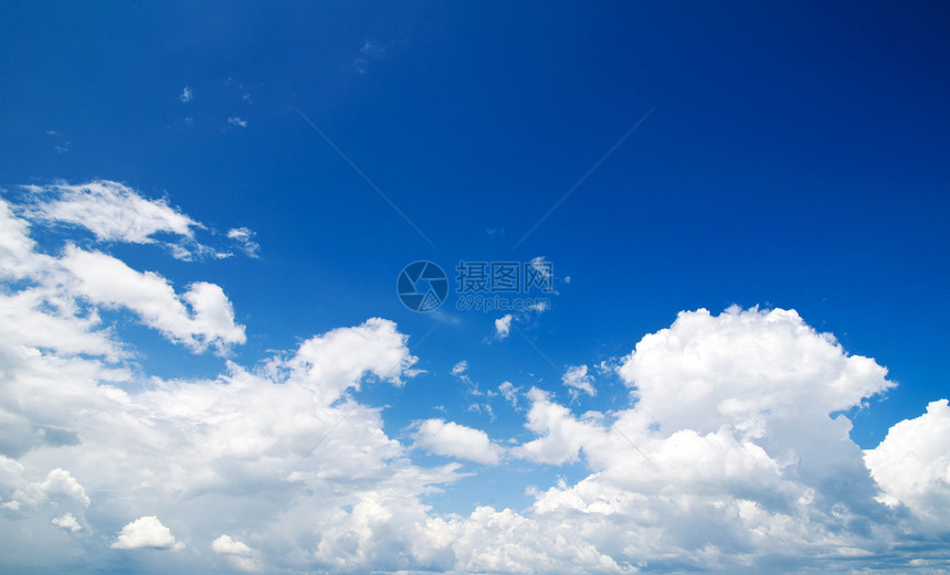 蓝蓝天空沉淀晴天环境气氛气候空气季节积雨蓝色阳光图片
