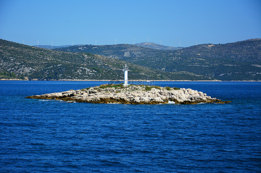 克罗地亚一个小岛上自动灯塔(自动灯塔)图片