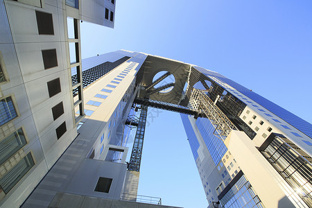 美高梅建筑日本大阪的蓝天空和美田天楼蓝天旅游高楼观光工作天空蓝色办公楼办公室地点背景