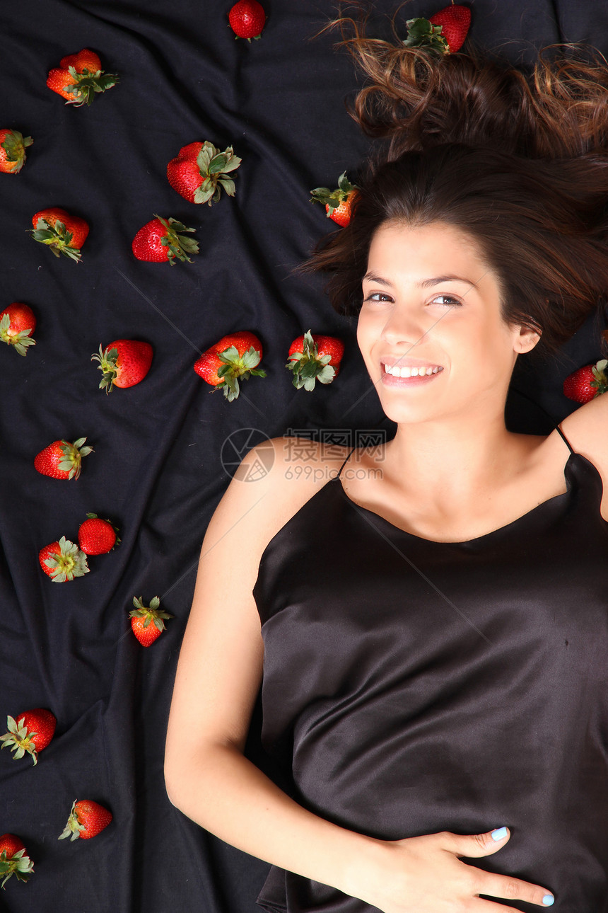 草莓梦果味女性牙裔客厅水果女士果汁饮食青少年拉丁图片