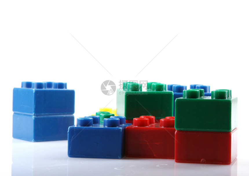 白色隔绝的建筑块游戏积木模块乐趣团体蓝色红色塑料工作室玩具图片