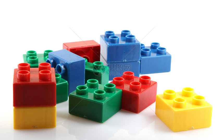 白色隔绝的建筑块活动孩子玩具蓝色幼儿园构造童年黄色塑料游戏图片