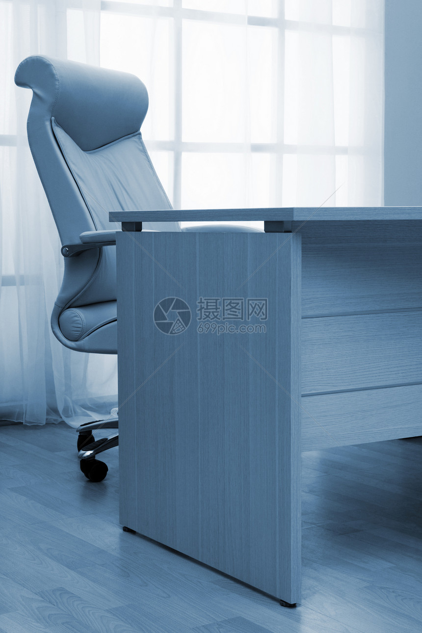 主任级主席蓝色座位椅子装饰经理窗户木头办公室房间薄纱图片