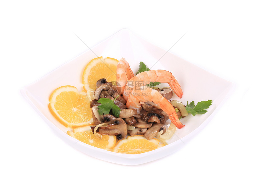 虾沙拉加柠檬和蘑菇贝类圆圈小吃煮沸香菜美食食物阴影厨房水果图片