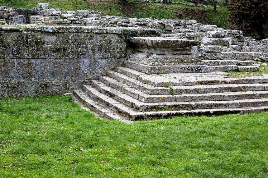 古罗马废墟脚步建筑学苔藓植物群绿色历史水平楼梯公园图片