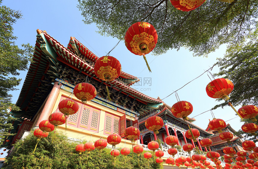 在新年节日的中国灯笼财富繁荣运气庆典文化宗教装饰品寺庙装饰旅行图片
