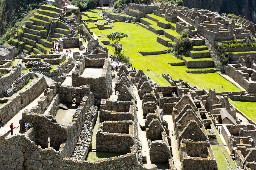 秘鲁安第斯山脉古老的印加城市马丘考古学历史性废墟石头蓝色阳台墙壁历史旅行图片
