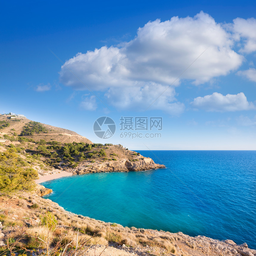 贝尼多姆阿利坎特卡拉蒂希莫海滩地中海西班牙天空旅行支撑海岸旅游反射假期海岸线晴天岩石图片