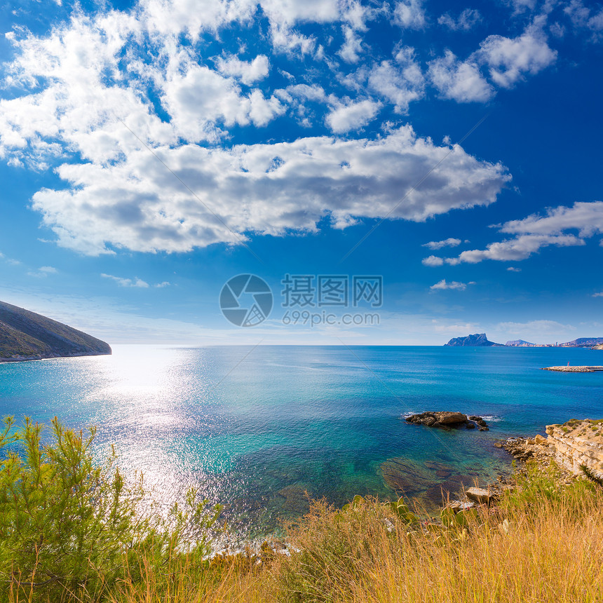 地中海阿利坎特的海滩蓝色社区地平线地标假期门廊海洋支撑太阳海岸图片