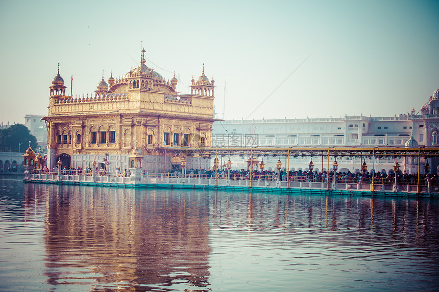 Amritsar 印度旁遮普邦旅行崇拜寺庙尖塔神社上帝反射阁下手稿祷告图片