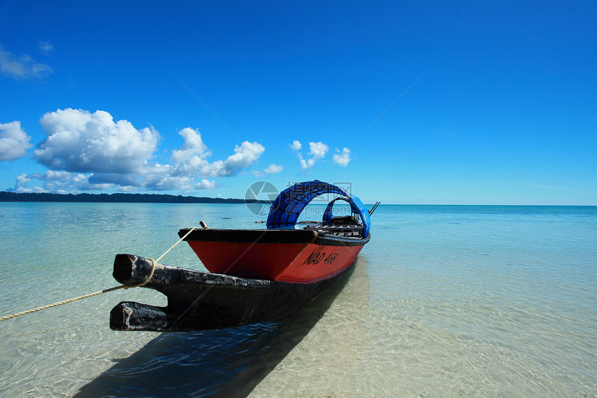 印度安达曼岛哈沃洛克岛的蓝天空和云天堂海岸海景椰子孤独假期岩石帆船吊床海洋图片