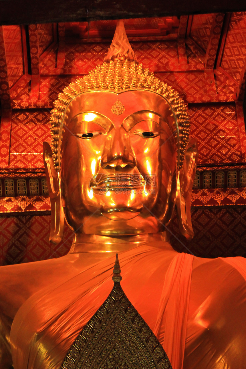 泰国阿约塔亚寺庙金佛像大雕像图片