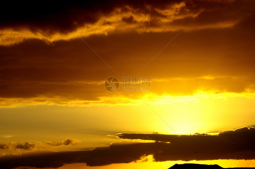 日落时的彩云太阳阳光气氛风暴精神海洋晚霞天空大云宗教图片