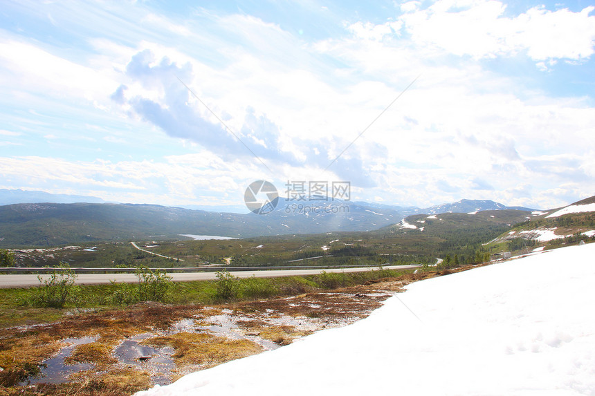 来自挪威冰川的视图蓝色港口峡湾海洋全景风景岩石天空海岸线石头图片