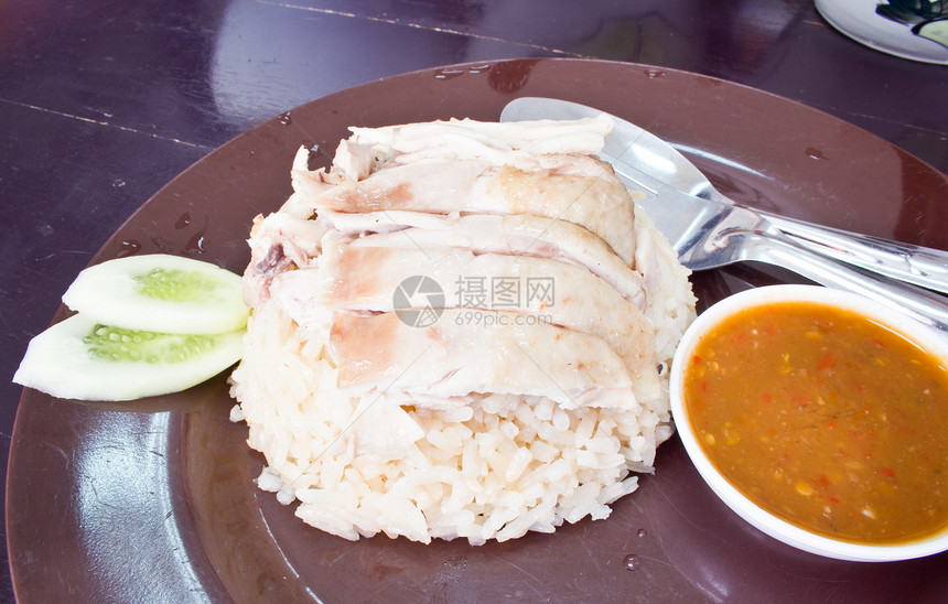 亚洲风格的海稻鸡米特配男人叶子饮食餐厅文化香蕉皮肤香菜黄瓜照片图片
