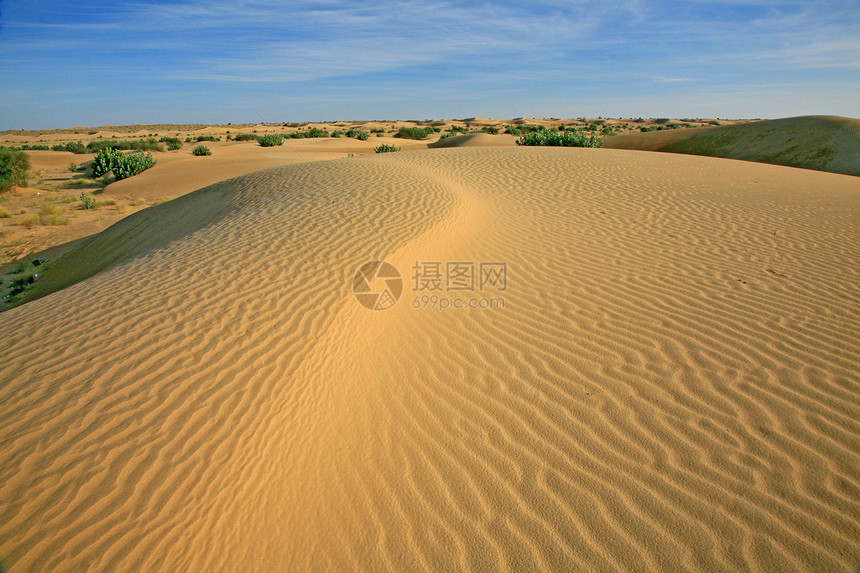 沙丘景观蓝色荒野旅游极端地形橙子风光目的地天空田园图片