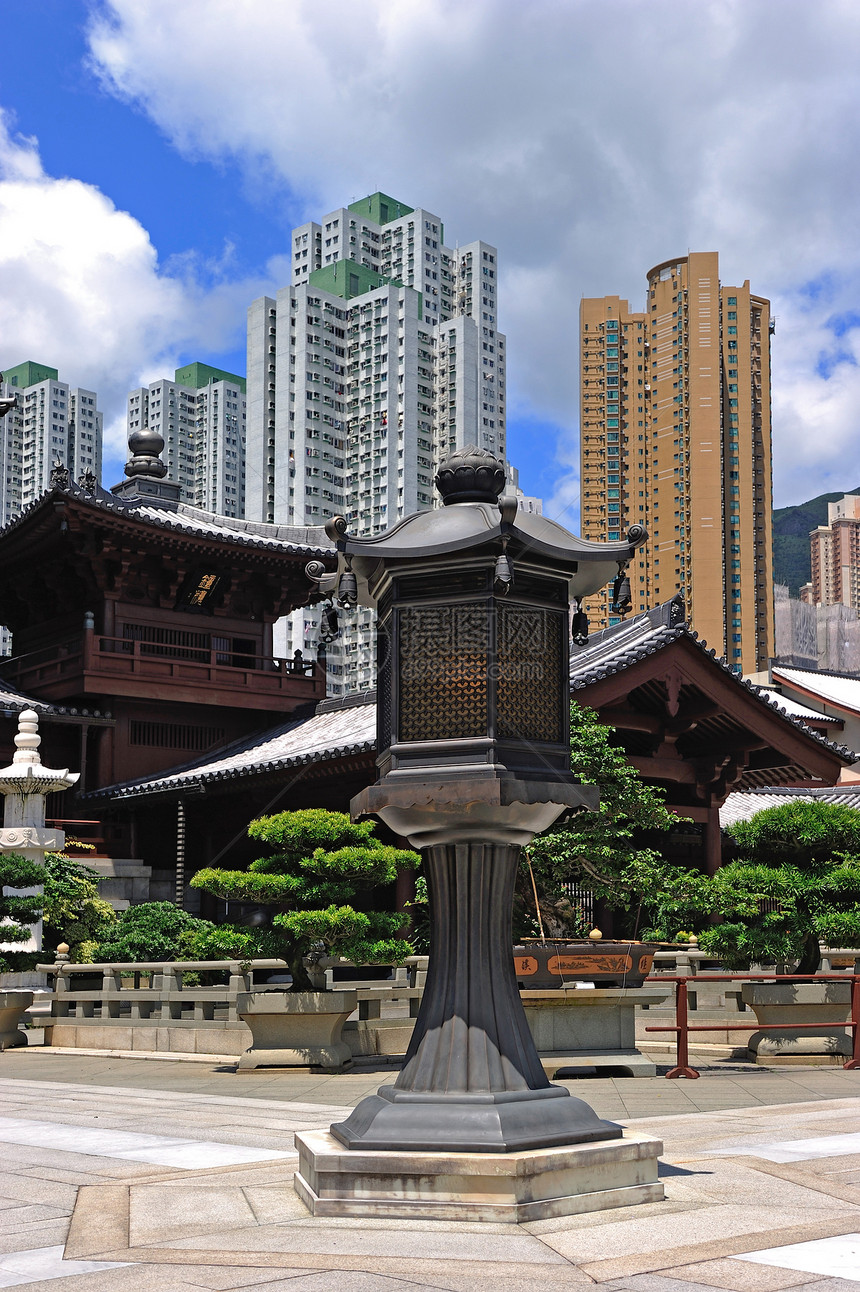 香港的传统建筑场景寺庙盆栽宝塔地标佛教徒灯笼情景历史性风景图片