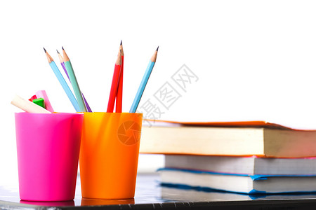 克瑞翁笔和书空白白色办公室木头笔记笔记本绘画教育学习铅笔背景