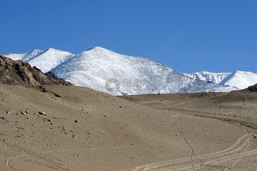 Ladakh的Leh印度最北端路口峡谷旅游流动曲线高原风景梧桐树勘探旅行图片