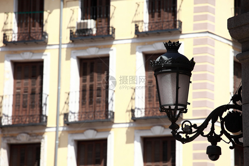 西班牙的地中海建筑 马德里的旧公寓楼城市市长住宅玻璃建筑学天空办公室旅行观光奶奶图片