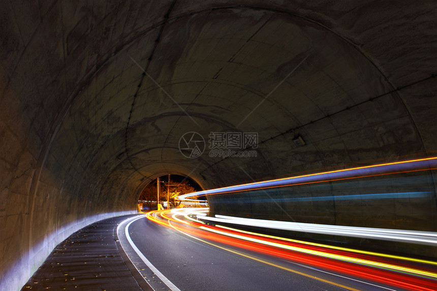 隧道的交通路线运动车道建筑学辉光卡车踪迹小径建筑驾驶车辆图片