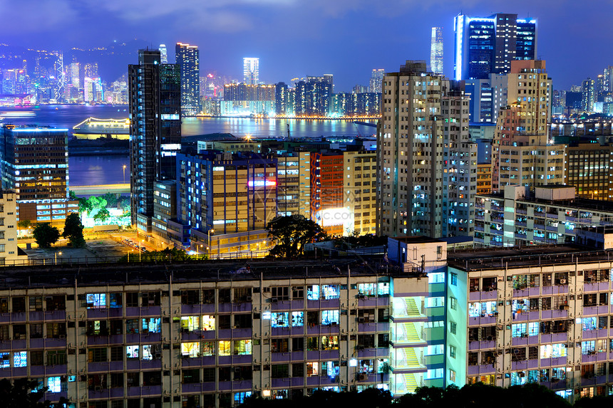 夜里香港市风景场景住宅民众景观建筑学天空公寓房子城市天际图片