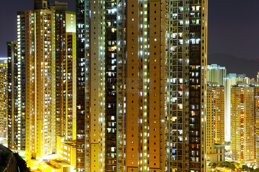 夜间在香港的公屋场景建筑物金融摩天大楼人群住宅市中心房子民众建筑图片