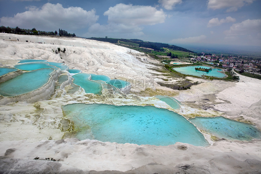 特雷弗丁集合池风景石灰白色温泉岩石火鸡旅游自然现象地点蓝色图片