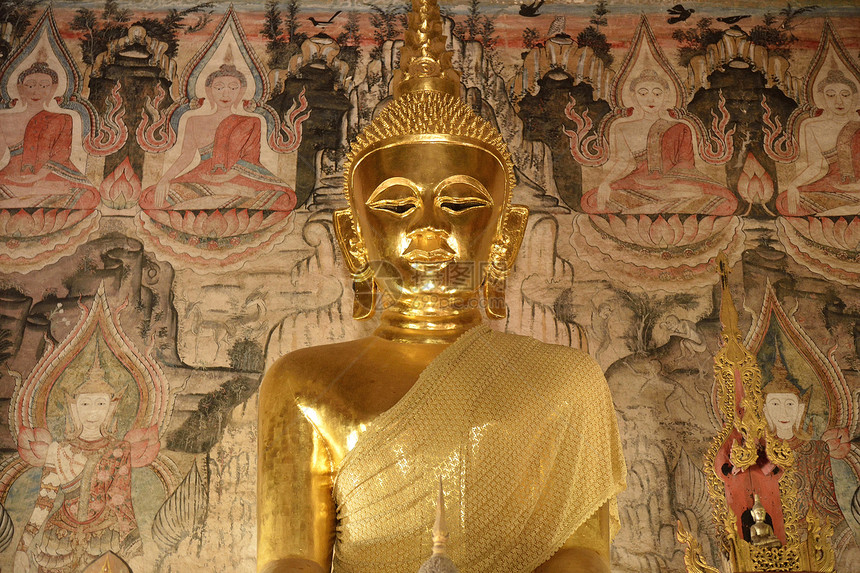 古老的布达雕像 泰国南图片