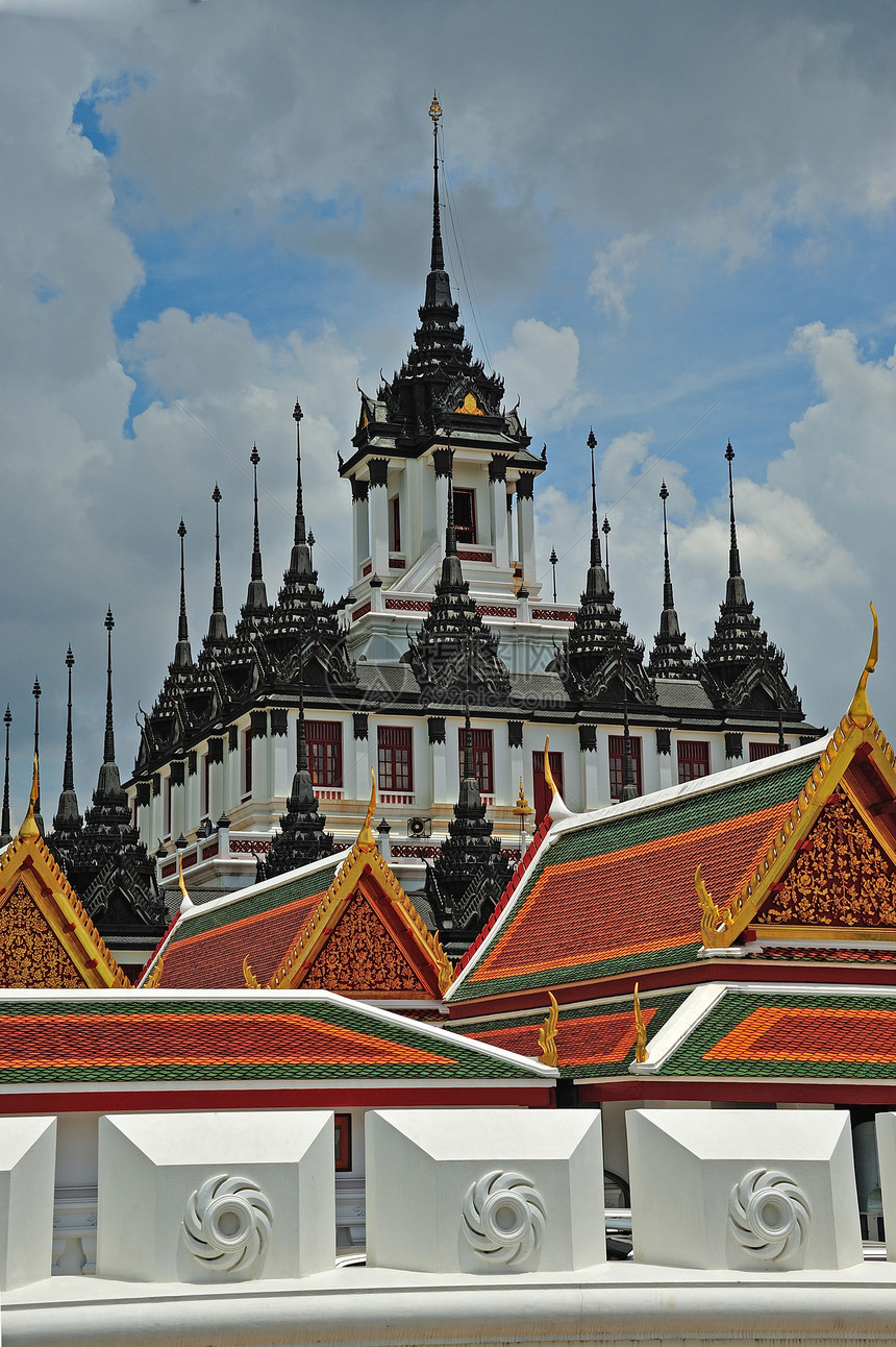 曼谷的Loha Prasat铁庙瓷砖吸引力建筑旅行佛教徒窗户旅游大理石石头佛塔图片