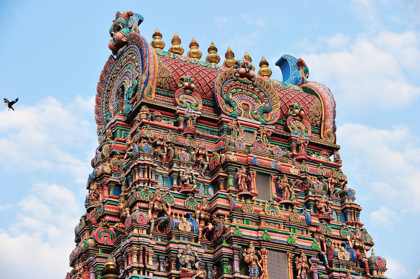 在泰国曼谷举行的印度教圣殿仪式天空旅游信念教会旅行寺庙蓝色图片
