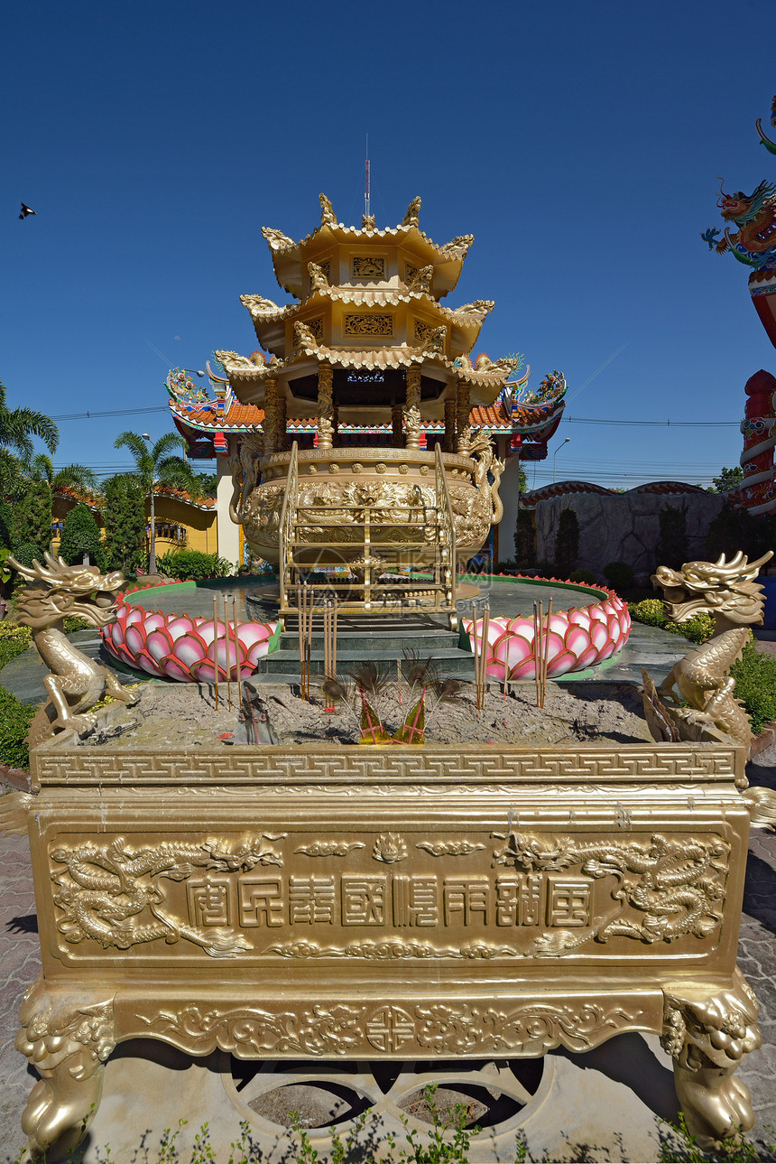 纳贾中国神庙雕像 泰国春布里旅行历史红色寺庙建筑眼睛上帝颜色眼镜蛇天空图片