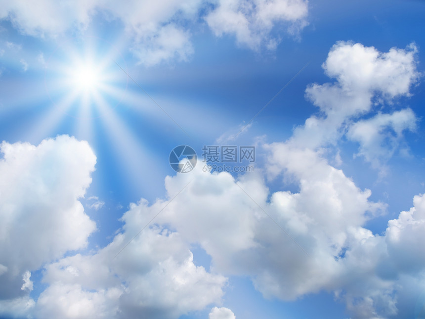 高品质的阳光晴天有云云景蓝色太阳射线多云图片
