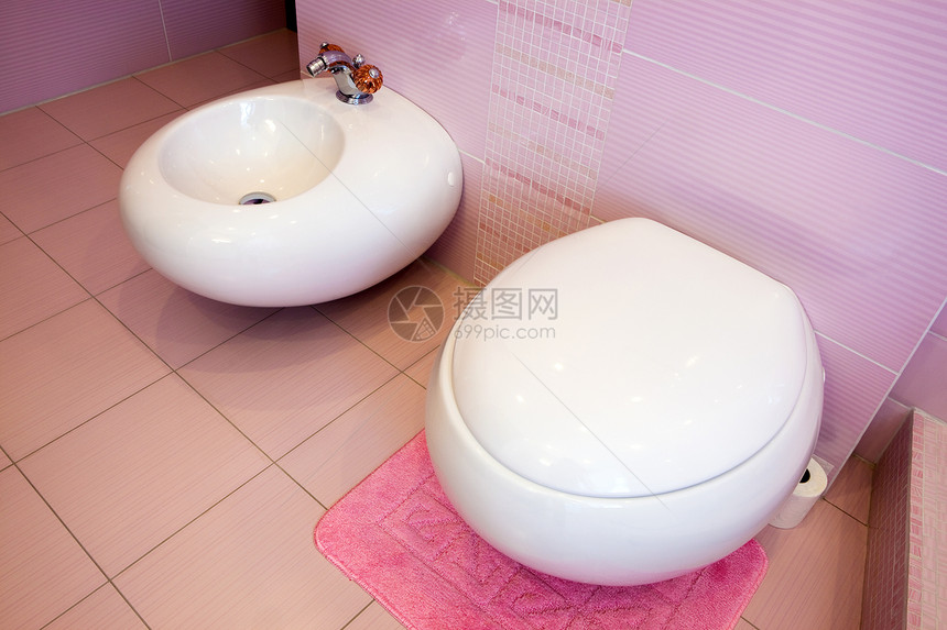 美丽的粉红色浴室图片