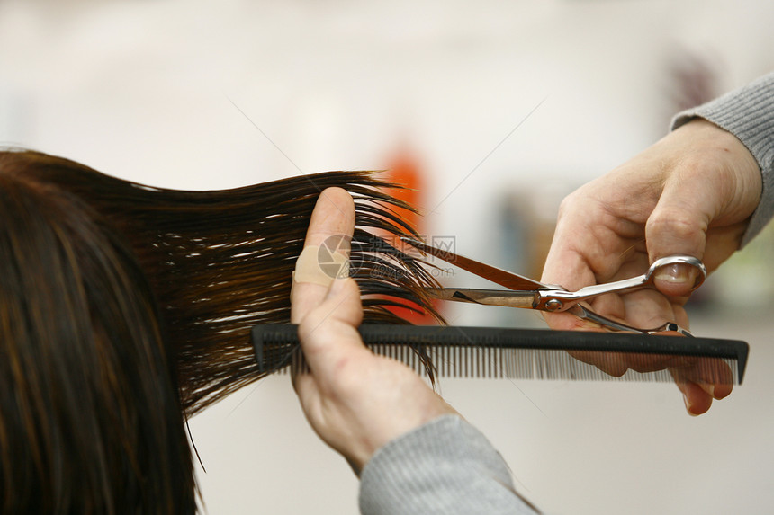 具有长发型专业理发师发型师剪发女孩成人男人发型女士头发工具理发店图片