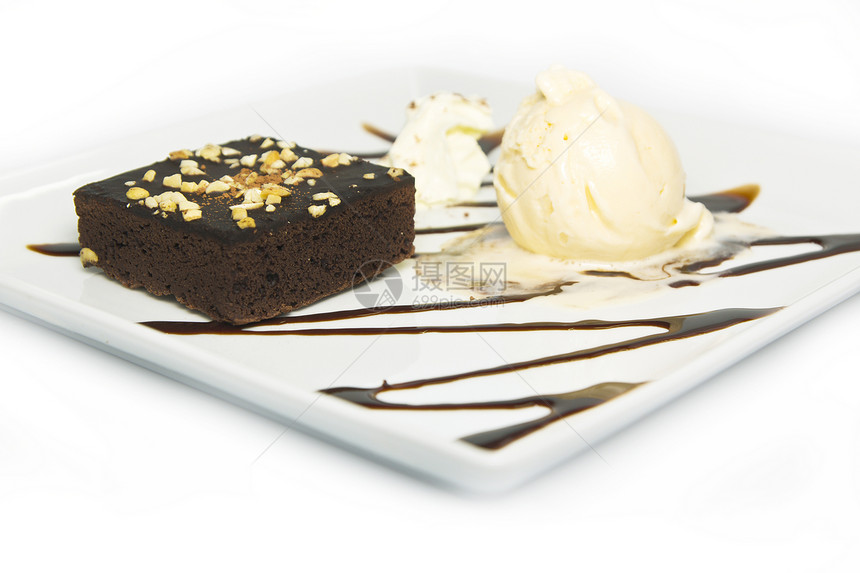 布朗蛋糕甜点加乳奶油餐厅正方形黑色食物小吃冰淇淋巧克力坚果图片