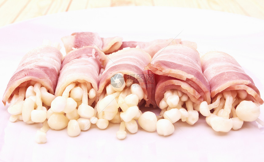 美味培根和蘑菇食物白色火腿香料盐渍小吃产品胡椒熏肉绿色图片