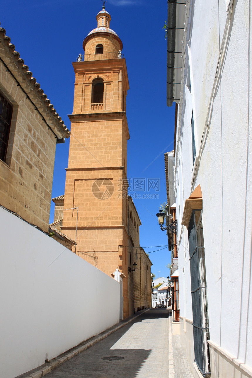 Osuna街 西班牙安达卢西亚教堂塔图片