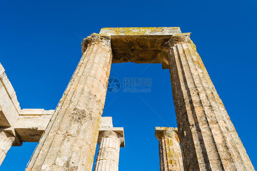 古代宙斯寺庙的柱石蓝天柱子废墟大理石考古学历史首都脚手架石头文化图片