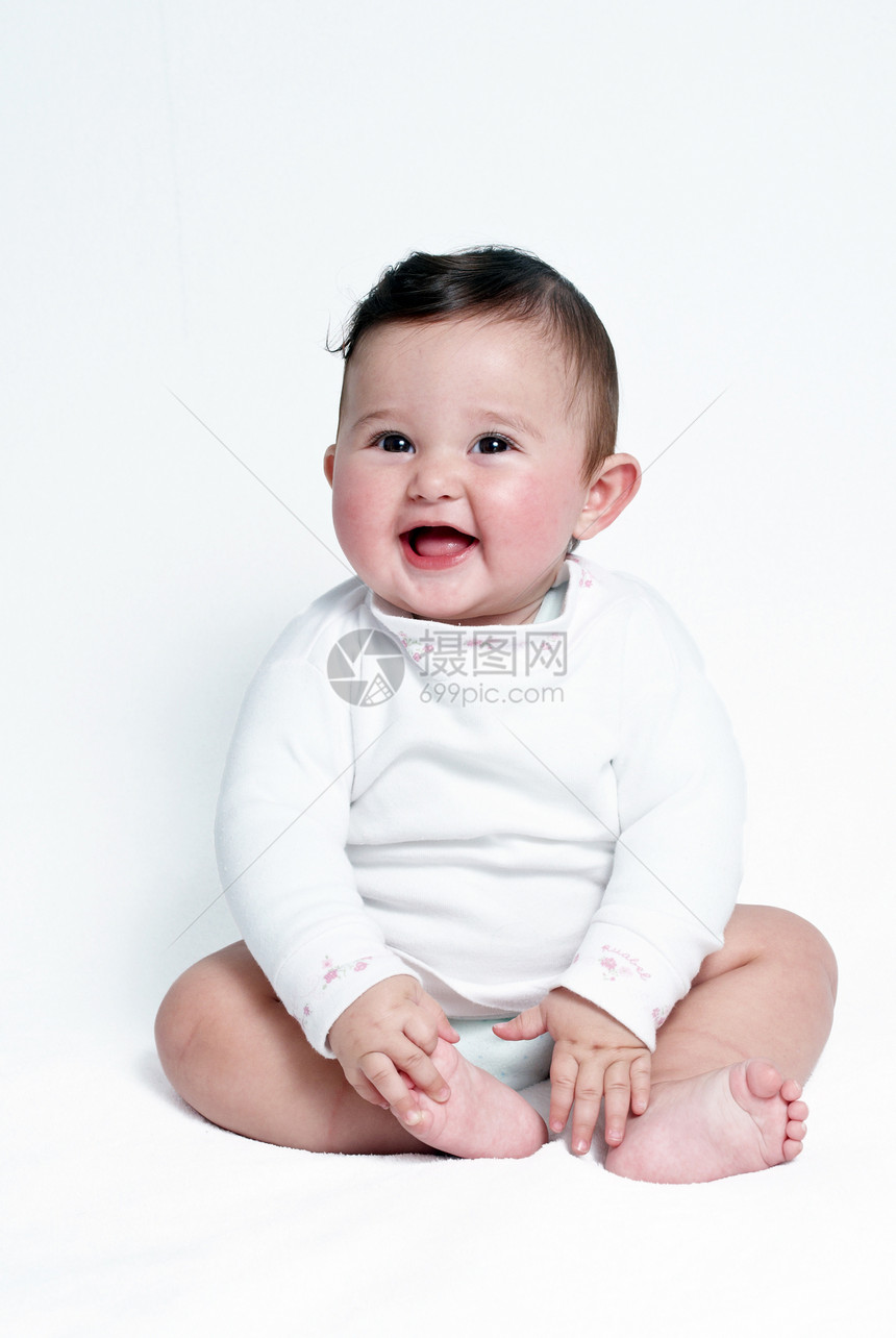轻光背景的宝宝快乐女孩婴儿期儿童眼睛孩子尿布婴儿生活后代青少年图片