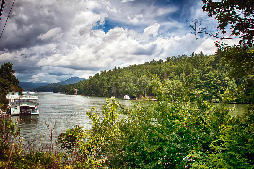 俯视烟囱岩和湖泊诱饵娱乐岩石峡谷天空公园场景核桃蓝色顶峰风景图片