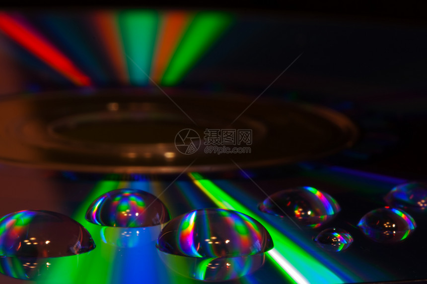 CDDVD盘上的多彩滴工作室音响插图反射记录技术学彩虹留声机盘子图片