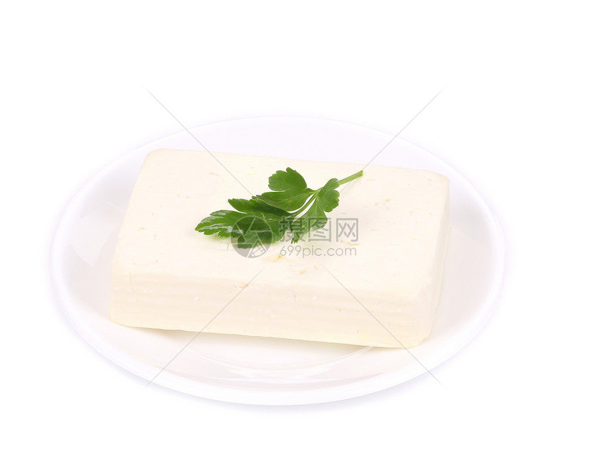 白盘上的豆腐奶酪食物厨房饮食白色草本植物立方体大豆豆腐美食营养图片