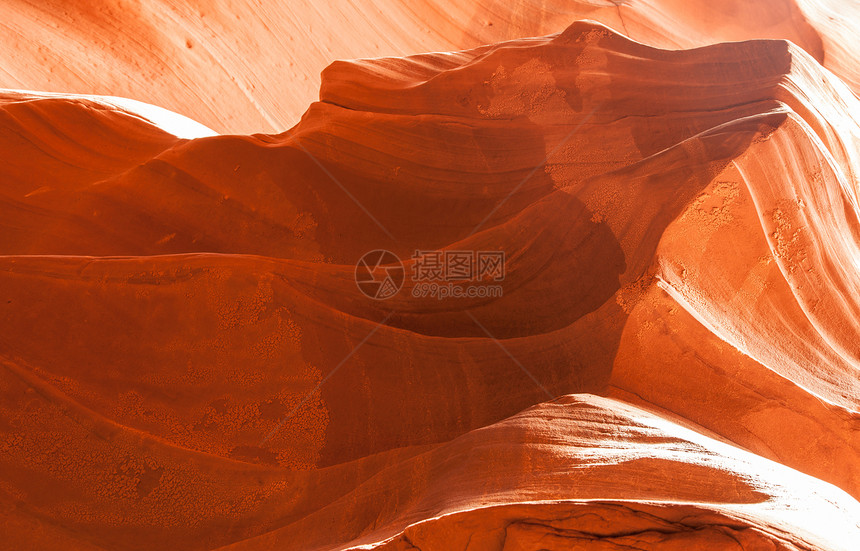 蚂蚁峡谷旅游黄色沙漠砂岩洞穴石头纹理灯光风景场景图片
