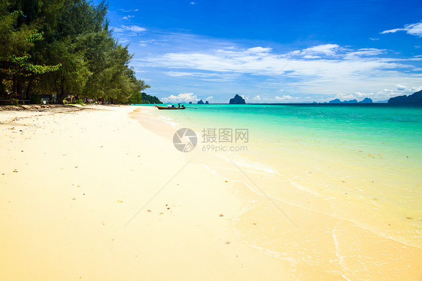 克拉丹岛 泰国安达曼海的一个岛屿海浪晴天闲暇太阳天空海滩蓝色风景天堂热带图片