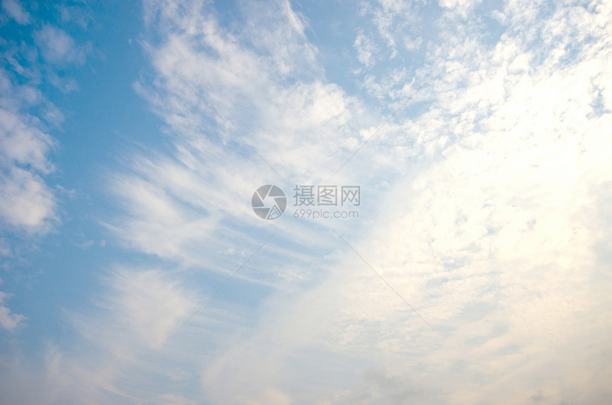 云云和天空天气白色云景多云阳光晴天美丽蓝色图片